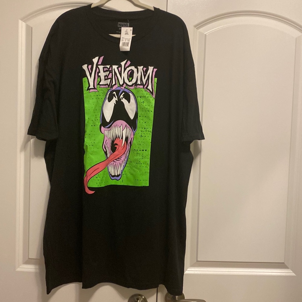 COPY - Marvel Venom Tshirt size 2XL NWT